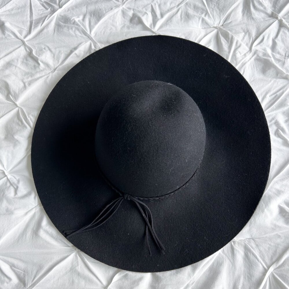 Vintage Y2K Black Floppy Hat – Boho Style | American Eagle Outfitters